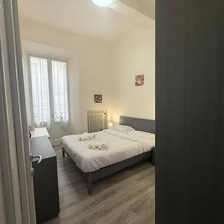 Appartamento La Violetta Di // Del Ducato *