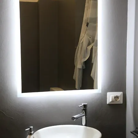 Apartament La Violetta Di // Del Ducato Parma
