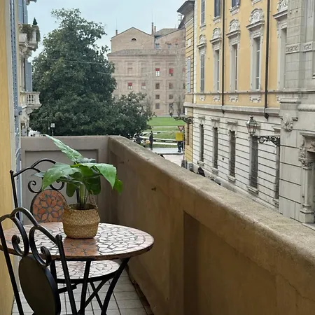La Violetta Di // Del Ducato * 帕爾馬