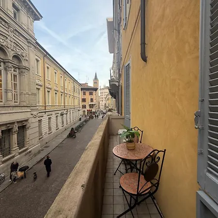 La Violetta Di // Del Ducato