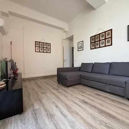 Daire La Violetta Di // Del Ducato