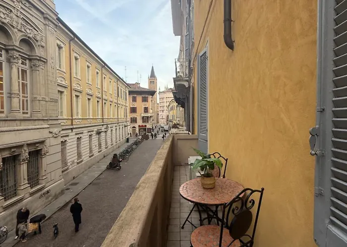 La Violetta Di // Del Ducato Parma